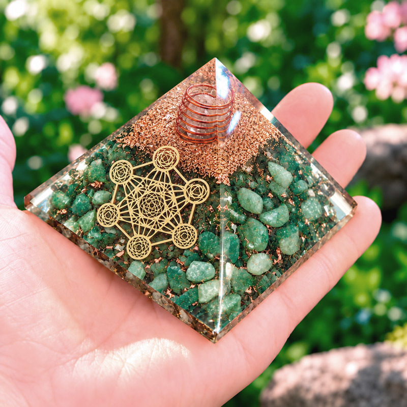 Pyramide Aventurine Verte Orgonite Metatron 7.5 cm - Orgonite Aventurine Verte
