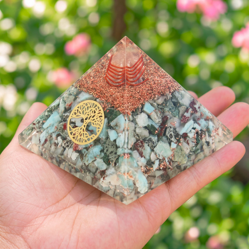 Pyramide Larimar Orgonite Arbre de Vie 7.5 cm - Pyramide Larimar Orgonite Arbre de Vie 7.5 cm