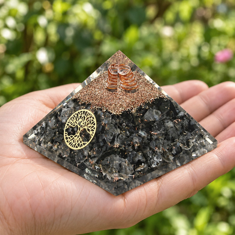 Pyramide Larvikite Orgonite Arbre de Vie 7.5 cm - Pyramide Larvikite Orgonite Arbre de Vie 7.5 cm
