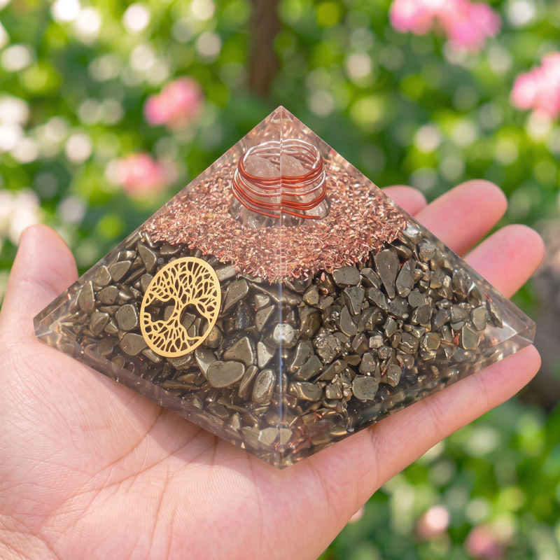 Pyramide Pyrite Orgonite Arbre de Vie 7.5 cm - Pyramide Pyrite Orgonite Arbre de Vie 7.5 cm