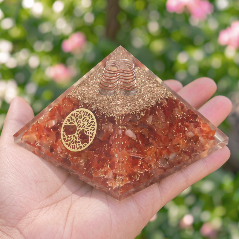 Pyramides Cornaline Orgonite Arbre de Vie 7.5 cm - Pyramides Cornaline Orgonite Arbre de Vie 7.5 cm