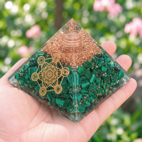 Pyramides Véritable Malachite Orgonite Metatron 7.5 cm