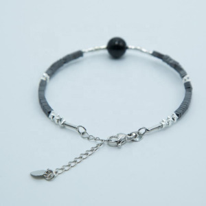 Les Bracelets - Bracelet Bille Hématite Noire et Plaquettes Emeraude Noire