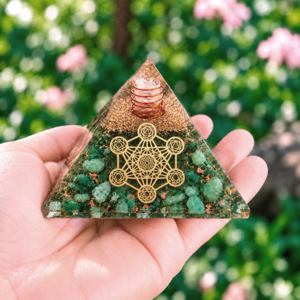 Pyramide Aventurine Verte Orgonite Metatron 7.5 cm - Orgonite Aventurine Verte