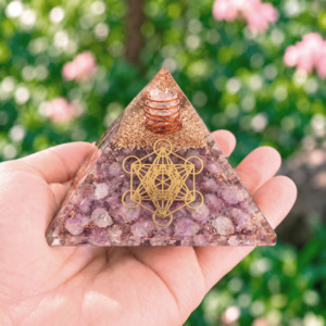 Pyramide Lépidolite Orgonite Metatron 7.5 cm - Orgonite Lépidolite