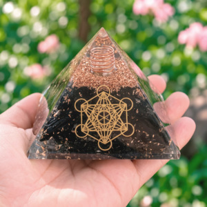 Pyramide Obsidienne Noire Orgonite Metatron 7.5 cm - Pyramide Obsidienne Noire Orgonite Metatron 7.5 cm