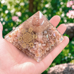 Pyramide Pierre du Soleil Orgonite Metatron 7.5 cm - Orgonite Pierre du Soleil